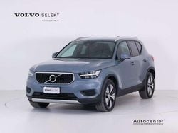 Grigio Usata 2022 Volvo XC40 Momentum SUV | 27.500 € (Buon prezzo)