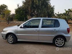 Grigio Usata 2001 VW Polo Highline Tre volumi | 1500 €