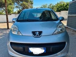Grigio Usata 2006 Peugeot 107 Due volumi | 2300 € (Buon prezzo)