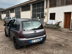 Grigio Usata 2008 Renault Clio II Due volumi | 1100 € (Buon prezzo)