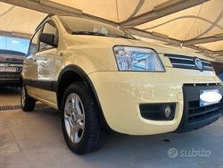 Giallo Usata 2008 Fiat Panda Climbing Due volumi | 2950 € (Buon prezzo)
