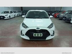 Bianco Usata 2021 Toyota Yaris Hybrid Active Tre volumi | 13.890 € (Buon prezzo)