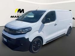 Bianco Usata 2024 Opel Vivaro S Monovolume | 27.000 € (Molto cara)