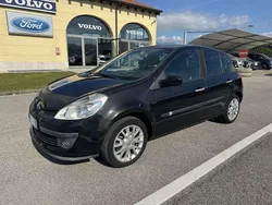 Nero Usata 2008 Renault Clio II LE Tre volumi | 2000 € (Ottimo prezzo)