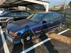 Blu Usata 1996 BMW 320 Tre volumi | 2500 €
