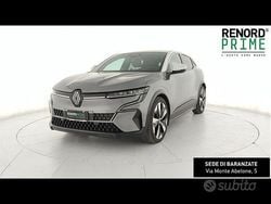 Grigio scuro Usata 2022 Renault Mégane Techno Tre volumi | 24.890 € (Buon prezzo)