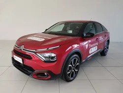 Rosso pastello Usata 2021 Citroën e-C4 Feel Due volumi | 21.900 € (Super prezzo)