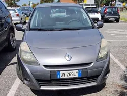 Grigio Usata 2009 Renault Clio III Dynamique Tre volumi | 1700 € (Molto cara)