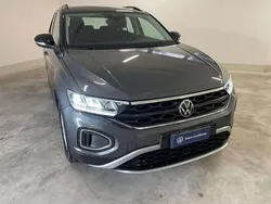 Grigio scuro Usata 2023 VW T-Roc R-line SUV | 26.950 € (Ottimo prezzo)