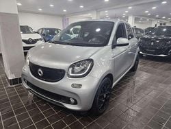Silver grey mtallizzato Usata 2018 Smart ForFour Passion Due volumi | 12.890 € (Buon prezzo)