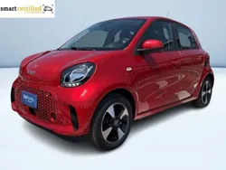 Rosso metallizzato Usata 2022 Smart ForFour Electric Drive Passion Tre volumi | 13.900 € (Ottimo prezzo)