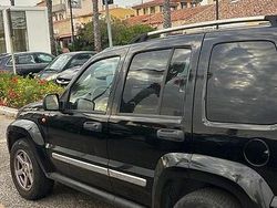 Nero Usata 2007 Jeep Cherokee SUV | 3850 €