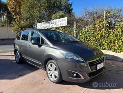 Grigio Usata 2016 Peugeot 5008 Allure Monovolume | 9490 € (Buon prezzo)