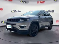 Grigio scuro Usata 2018 Jeep Compass Limited SUV | 17.650 € (Buon prezzo)