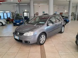 Grigio Usata 2007 VW Golf V Comfortline Tre volumi | 2000 € (Ottimo prezzo)
