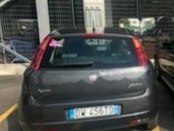 Grigio Usata 2010 Fiat Punto Due volumi | 2800 € (Buon prezzo)