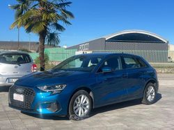 Blu Usata 2023 Audi A3 Business Tre volumi | 24.900 € (Buon prezzo)