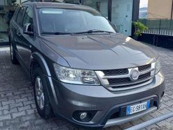 Grigio Usata 2011 Fiat Freemont Urban SUV | 4000 € (Buon prezzo)