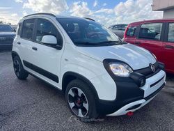 Bianco Usata 2024 Fiat Panda Cross Cross Due volumi | 12.690 € (Ottimo prezzo)