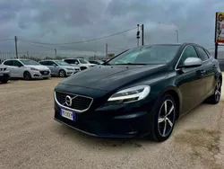 Nero Usata 2017 Volvo V40 R-Design Station wagon | 12.800 €