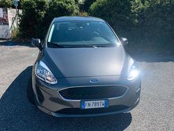 Grigio Usata 2018 Ford Fiesta Due volumi | 8800 € (Buon prezzo)