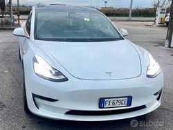Bianco Usata 2019 Tesla Model 3 Standard Range Tre volumi | 24.900 € (Cara)