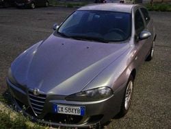Grigio Usata 2005 Alfa Romeo 147 Exclusive Due volumi | 1500 € (Buon prezzo)