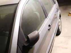 Grigio Usata 2005 Ford Fusion Tre volumi | 490 € (Super prezzo)