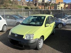 Verde Usata 2004 Fiat Panda Tre volumi | 2490 € (Buon prezzo)