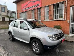 Grigio Usata 2015 Dacia Duster Lauréate SUV | 6990 € (Buon prezzo)