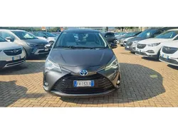 Grigio(met.) Usata 2019 Toyota Yaris Active Tre volumi | 14.700 € (Cara)