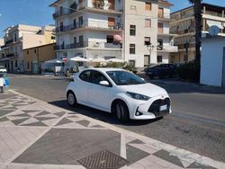 Bianco Usata 2022 Toyota Yaris Active Tre volumi | 14.950 € (Buon prezzo)