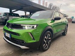 Verde Usata 2022 Opel Mokka Elegance SUV | 17.900 € (Buon prezzo)