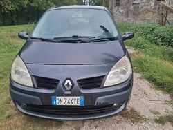 Grigio Usata 2006 Renault Scénic II Monovolume | 1000 €