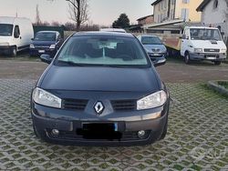 Blu Usata 2005 Renault Mégane II Tre volumi | 2200 € (Buon prezzo)