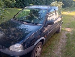 Nero Usata 2000 Opel Corsa Due volumi | 3200 € (Molto cara)