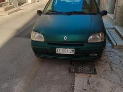 Usata 1997 Renault Clio | 300 €