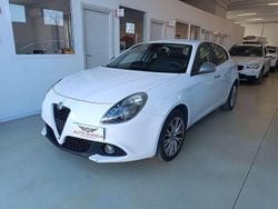Bianco Usata 2018 Alfa Romeo Giulietta Super Tre volumi | 13.990 € (Buon prezzo)