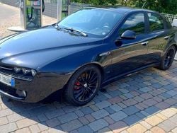 Usata 2011 Alfa Romeo 159 Distinctive Tre volumi | 15.000 € (Molto cara)