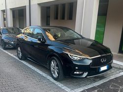 Usata 2017 Infiniti Q30 Business Executive Due volumi | 10.000 € (Buon prezzo)
