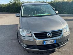 Usata 2008 VW Touran Monovolume | 5000 € (Buon prezzo)