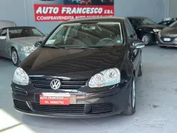 Nero Usata 2006 VW Golf V Comfortline Tre volumi | 2800 € (Buon prezzo)