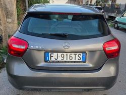 Grigio Usata 2017 Mercedes A180 Business Tre volumi | 10.300 € (Ottimo prezzo)