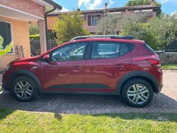 Rosso Usata 2023 Dacia Sandero Due volumi | 14.800 €