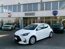 Bianco Usata 2023 Toyota Yaris Business Edition Tre volumi | 14.900 € (Buon prezzo)