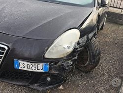 Nero Usata 2013 Alfa Romeo Giulietta Tre volumi | 2000 € (Super prezzo)