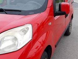 Rosso Usata 2010 Fiat Qubo Trekking Monovolume | 2100 € (Cara)