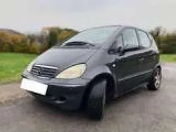 Nero Usata 2001 Mercedes A170 Avantgarde Tre volumi | 1450 € (Buon prezzo)
