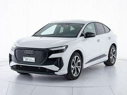 Bianco ghiaccio metallizzato Usata 2023 Audi Q4 e-tron S-Line SUV | 37.900 € (Super prezzo)
