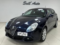 Blu Usata 2013 Alfa Romeo Giulietta Distinctive Due volumi | 6500 € (Cara)